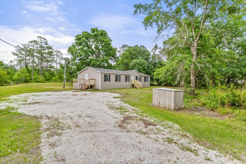 2347 Gardenia Ave, Middleburg, FL 32068