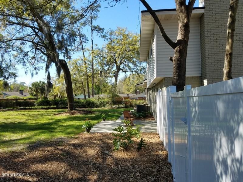 2348 Cheryl Dr, Jacksonville, FL 32217