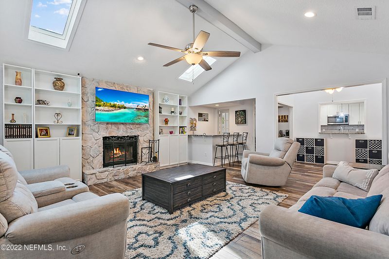 2350 Stonebridge Dr, Orange Park, FL 32065