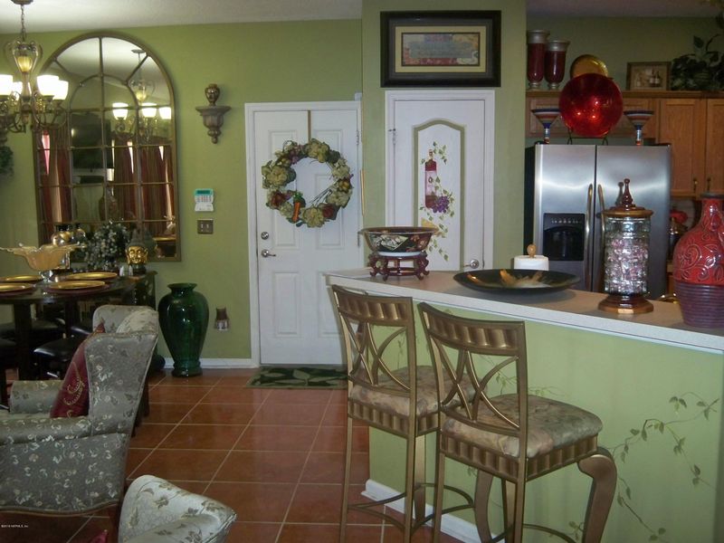 2353 Eisner Dr, Jacksonville, FL 32218