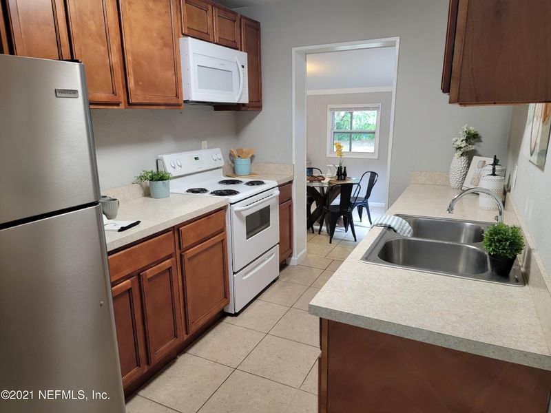 2353 Rogero Rd, Jacksonville, FL 32211