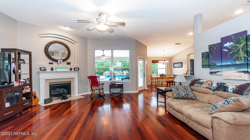 2355 Glade Springs Dr, Jacksonville, FL 32246