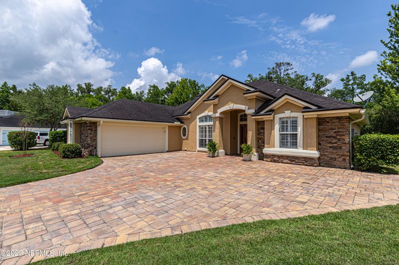 2356 Country Side Dr, Fleming Island, FL 32003