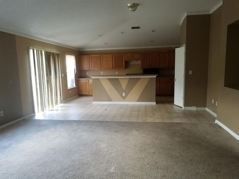 2363 Brian Lakes Dr N, Jacksonville, FL 32221