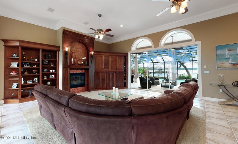 2363 Lakeshore Dr N, Fleming Island, FL 32003