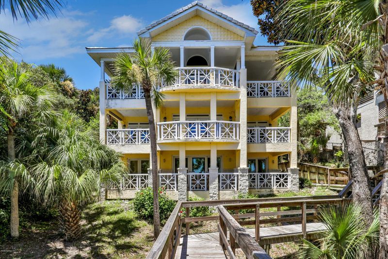 2363 Seminole Rd, Atlantic Beach, FL 32233