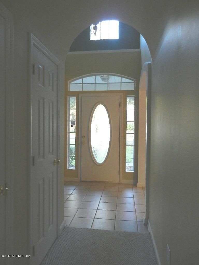 2368 Huckins Ct, Jacksonville, FL 32225
