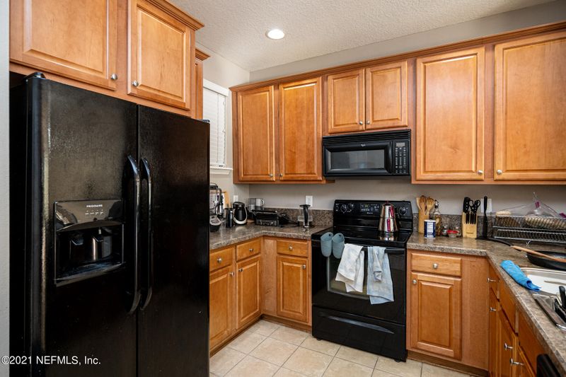 2374 Sunset Bluff Dr, Jacksonville, FL 32216