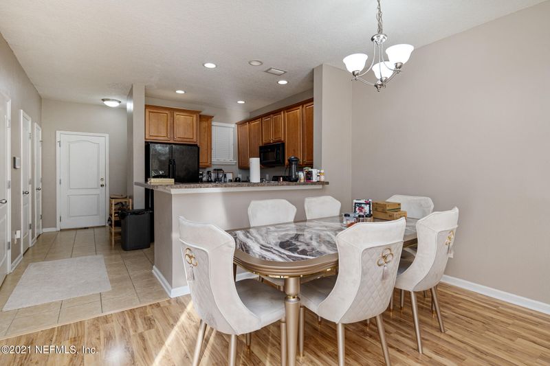 2374 Sunset Bluff Dr, Jacksonville, FL 32216