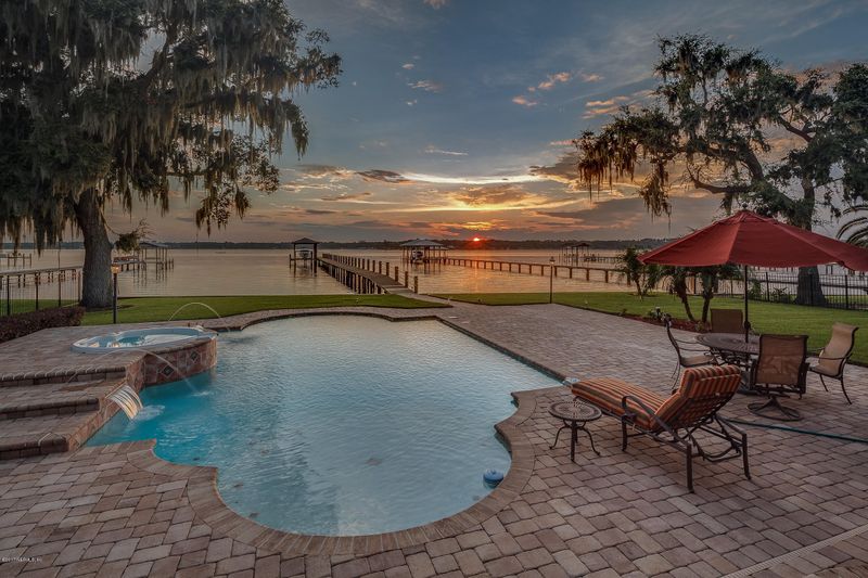 2379 Lakeshore Dr N, Fleming Island, FL 32003
