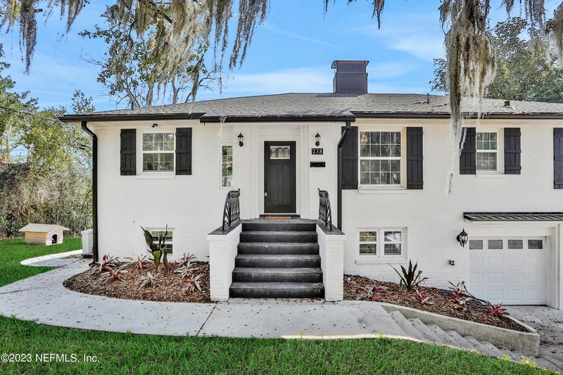 238 River Hills Dr, Jacksonville, FL 32216