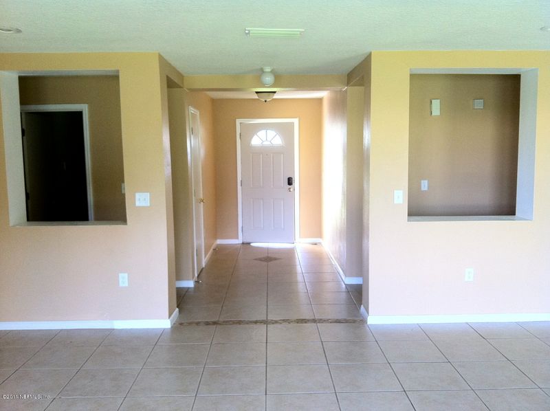 2381 Rusty Lakes Ln, Jacksonville, FL 32221