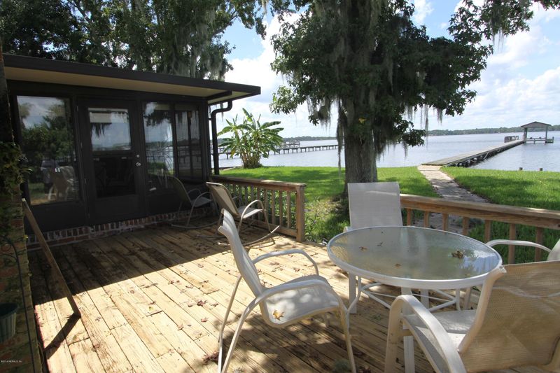 2387 Lakeshore Dr N, Fleming Island, FL 32003