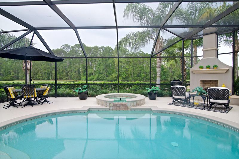 2388 Cimarrone Blvd, St Johns, FL 32259