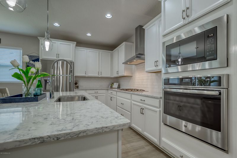 239 Palm Breeze Dr, Ponte Vedra, FL 32081