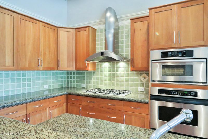 24 Marsh Creek Rd, Fernandina Beach, FL 32034