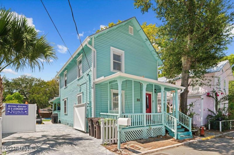 24 S Leonardi St, St Augustine, FL 32084