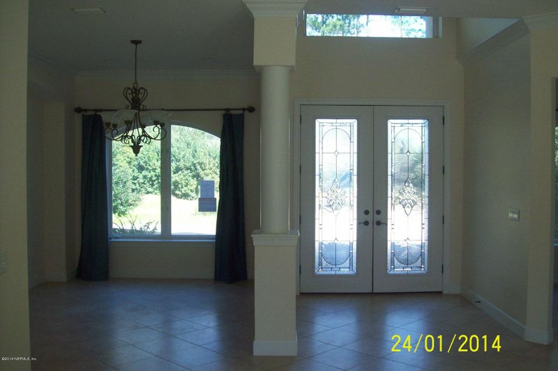 240 Belmont Dr, St Johns, FL 32259