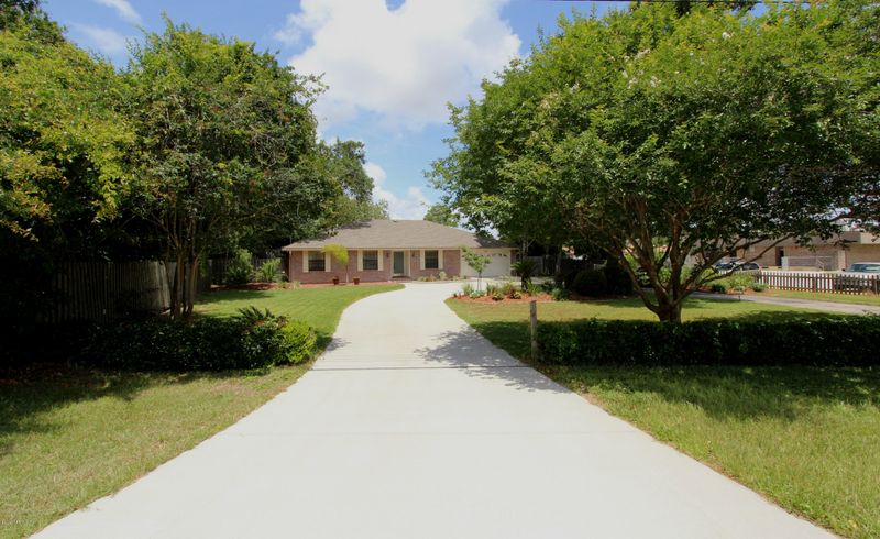 2400 Moody Rd, Orange Park, FL 32073