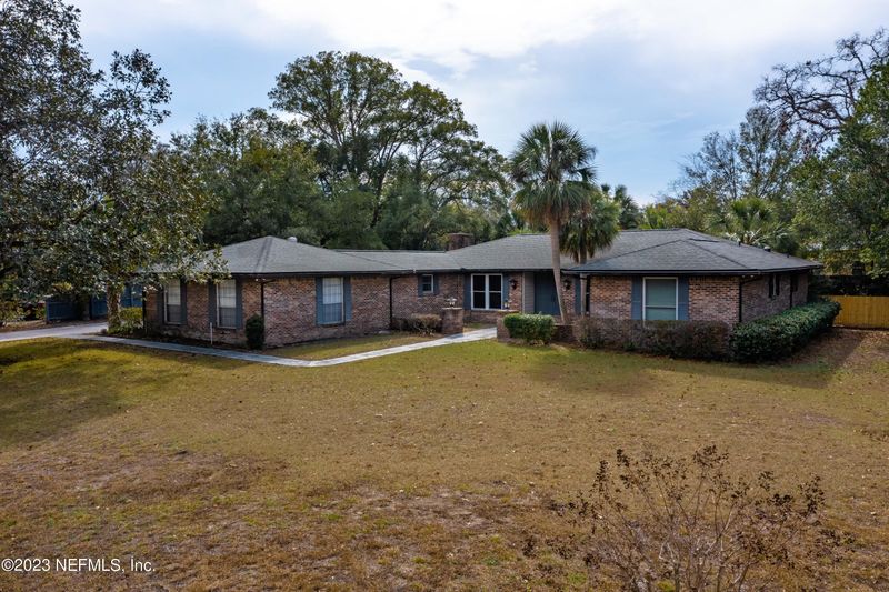 2402 Foxwood Rd S, Orange Park, FL 32073