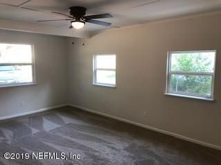 241 Canis Dr W, Orange Park, FL 32073
