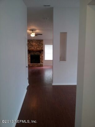 241 Quebec Ln, Jacksonville, FL 32225