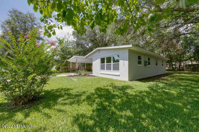 2414 Looking Glass Ln, Jacksonville, FL 32210