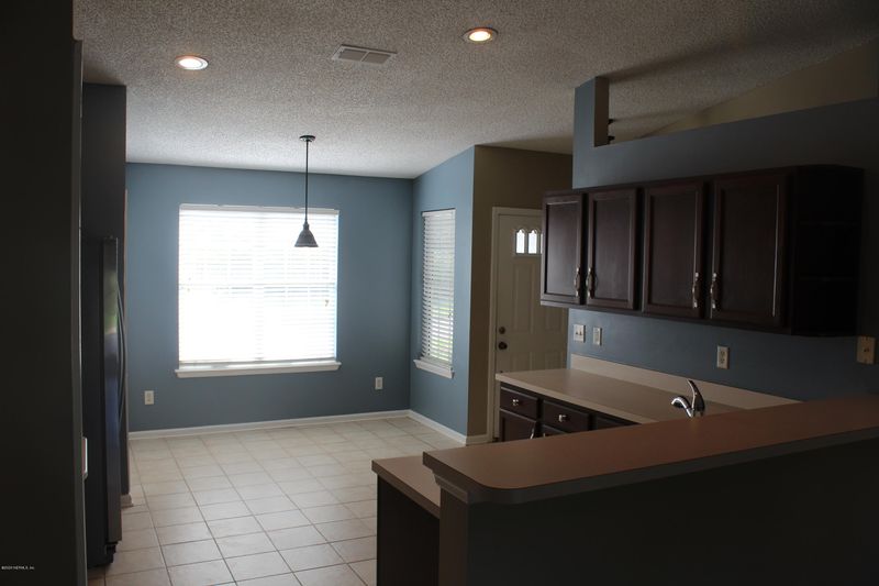 2418 Cool Springs Dr N, Jacksonville, FL 32246
