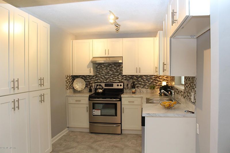 2419 Sam Rd, Jacksonville, FL 32216