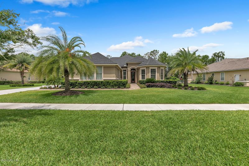2421 Den St, St Augustine, FL 32092