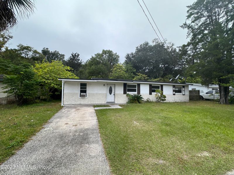 2422 Hugh Edwards Dr, Jacksonville, FL 32210