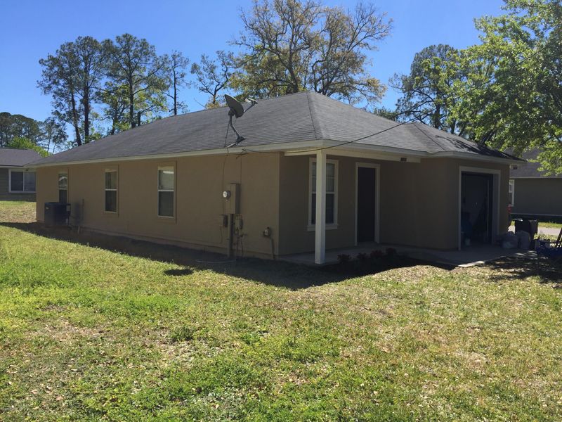2423 Lamee Ave, Jacksonville, FL 32207