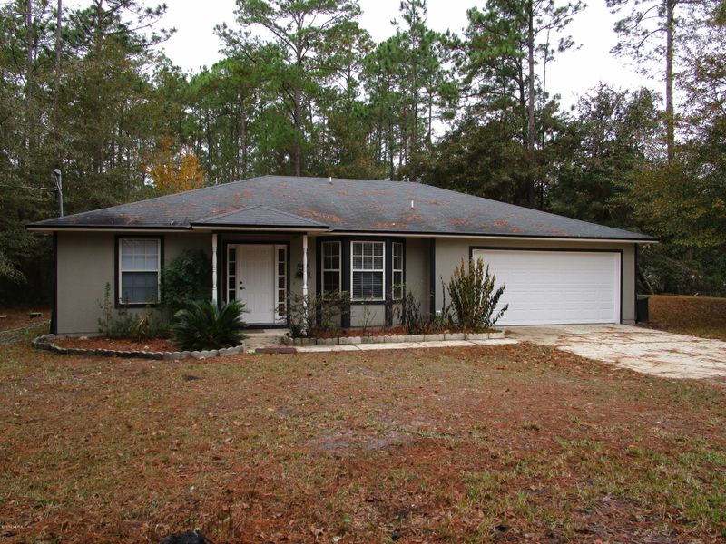 2424 Gladiolus Ave, Middleburg, FL 32068