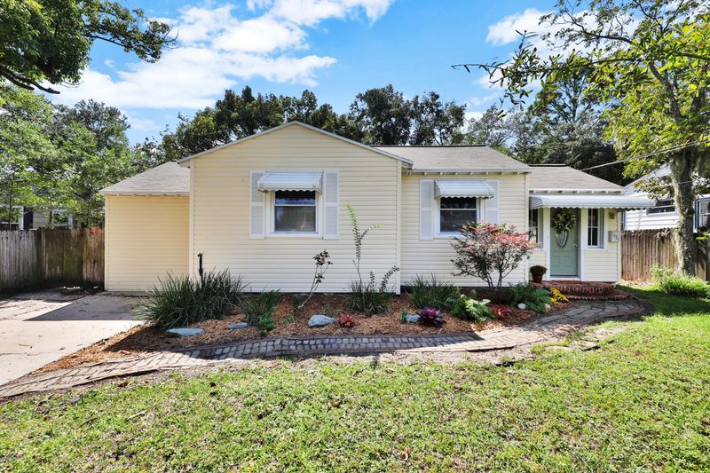 2424 Ridgewood Rd, Jacksonville, FL 32207