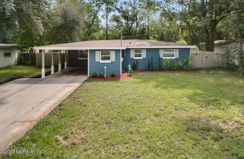 2425 Una Dr, Jacksonville, FL 32216