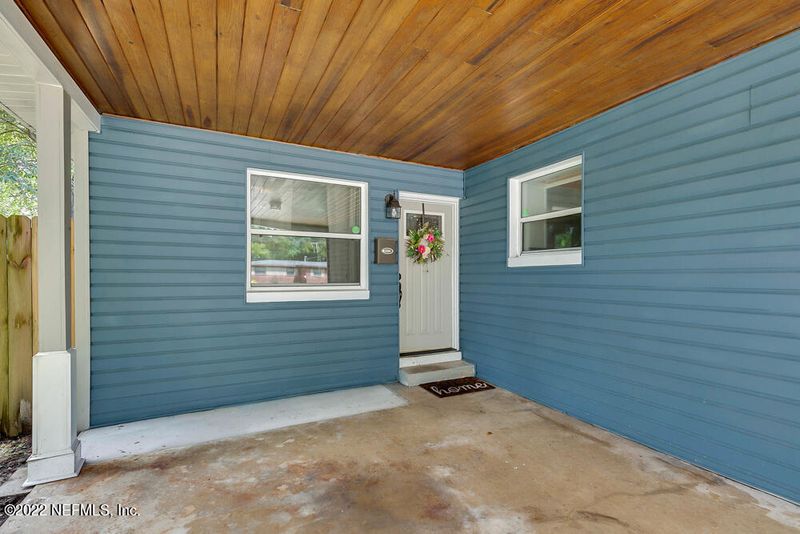 2425 Una Dr, Jacksonville, FL 32216