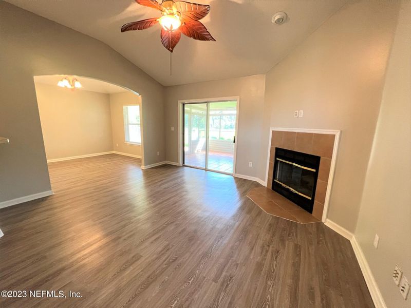 2427 Creekfront Dr, Green Cove Springs, FL 32043