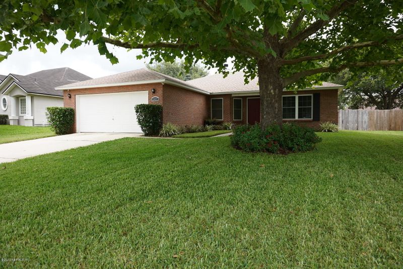 2427 Paris Mill Rd, Jacksonville, FL 32221