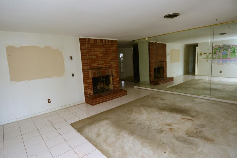 2429 Leger St, Jacksonville, FL 32208