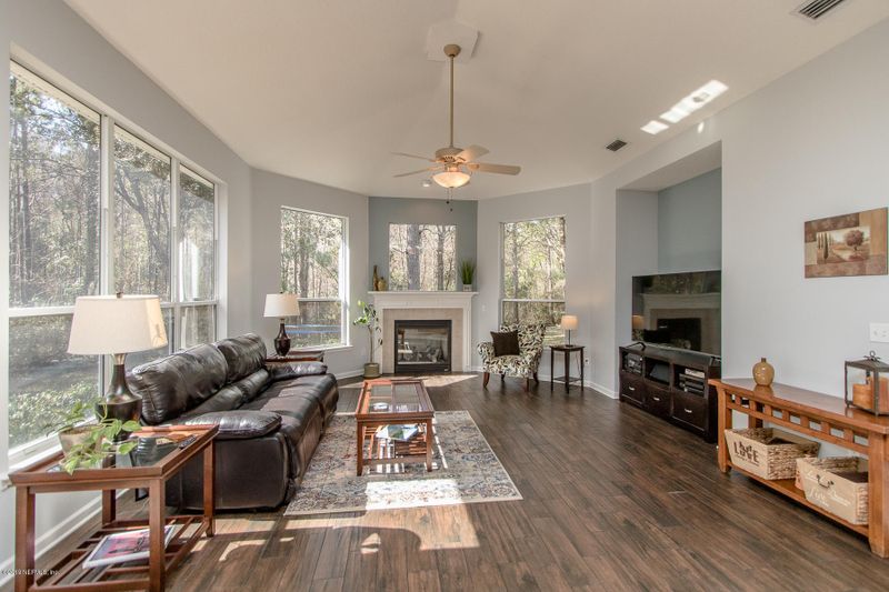 2429 Stoney Glen Dr, Fleming Island, FL 32003