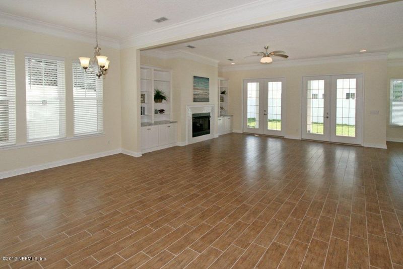 243 Florida Blvd, Neptune Beach, FL 32266