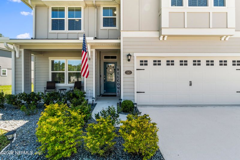 243 Queen Victoria Ave, St Johns, FL 32259