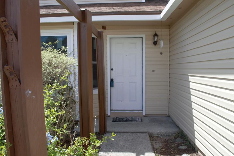 2432 Wattle Tree Rd E, Jacksonville, FL 32246