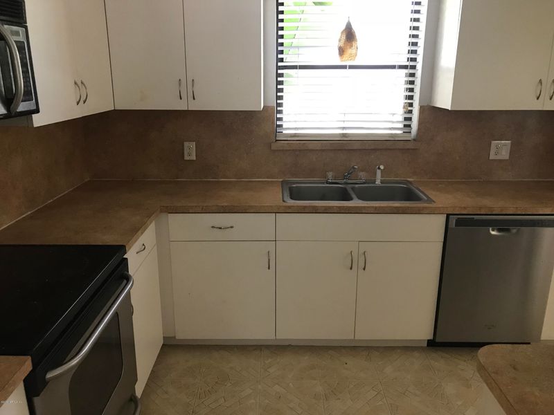 2434 Randy Rd, Jacksonville, FL 32216