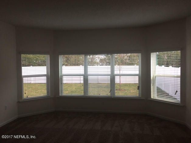 2439 Club Lake Dr, Orange Park, FL 32003