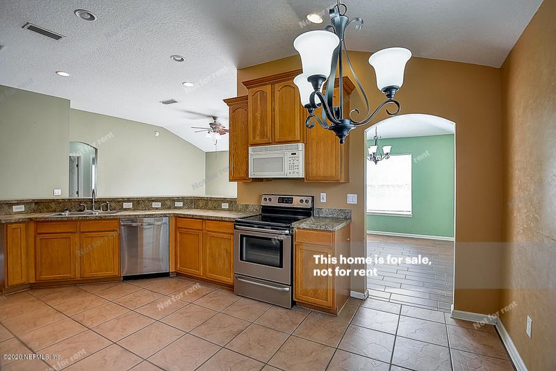 2439 Creekfront Dr, Green Cove Springs, FL 32043