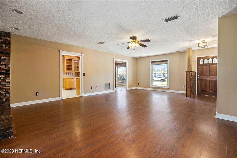 2443 Blackbeard Dr, Jacksonville, FL 32224