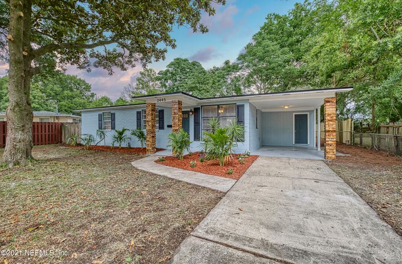 2445 Red Oak Dr, Jacksonville, FL 32211