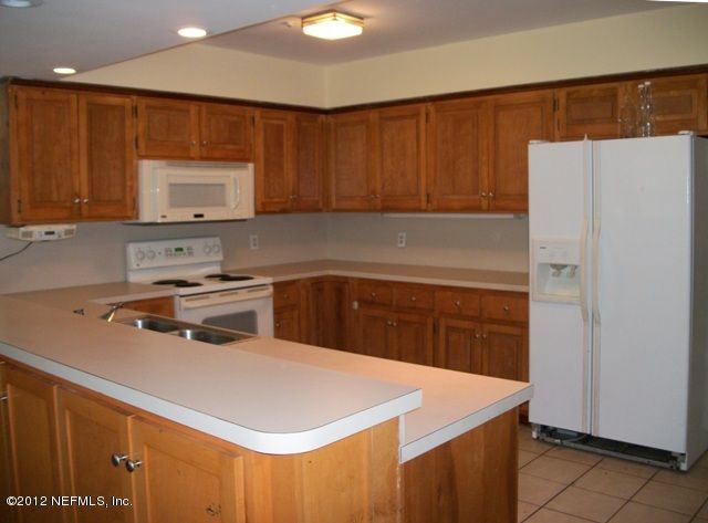 2446 La Mesa Dr E, Jacksonville, FL 32217
