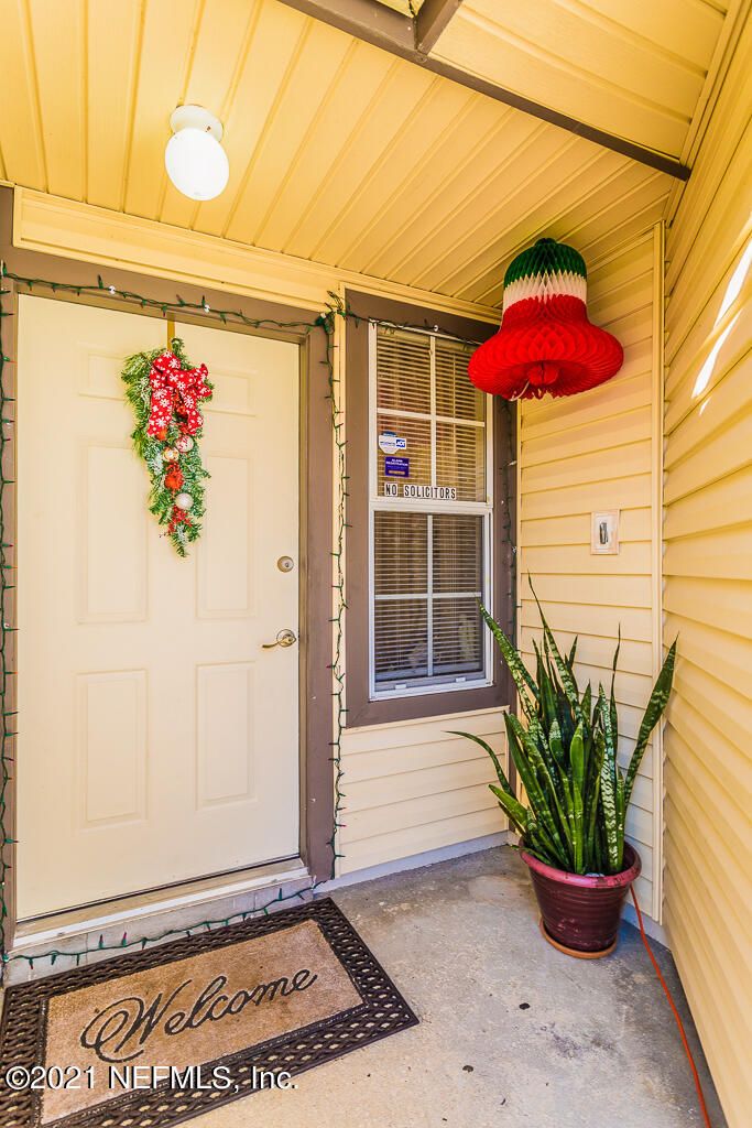 2450 Wattle Tree Rd E, Jacksonville, FL 32246